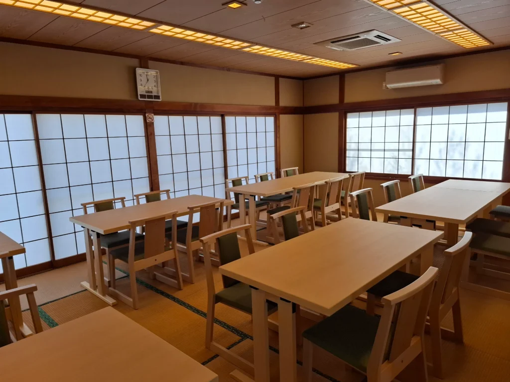 本郷クラブ- 会食部屋01